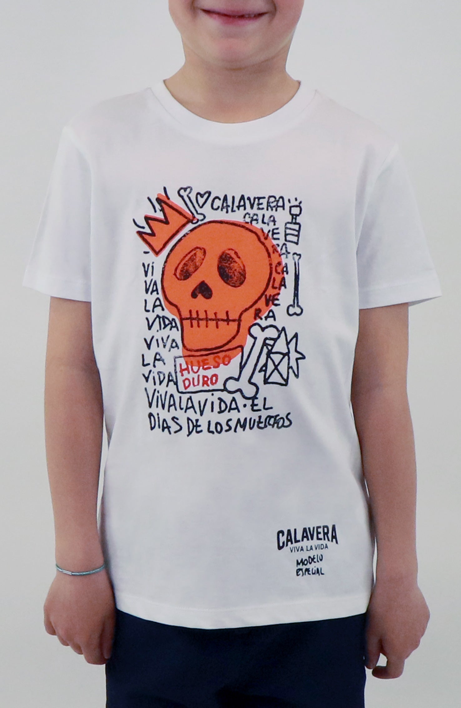 T-shirt con teschio arancione disegnato a mano da Dr Stamp per bambino