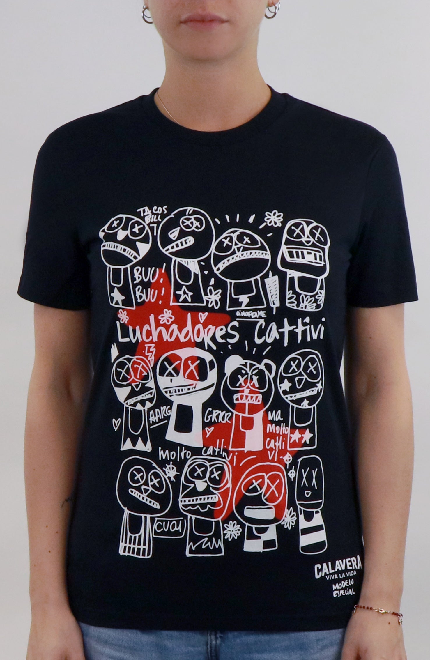 T-shirt artigianale nera da donna con luchadores disegnati da Dr Stamp